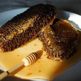 KARAKOVAN PETEK BAL 1000 gr