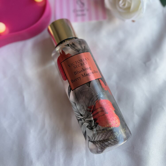 Victoria’s secret Blushing Berry Magnolia vücut spreyi