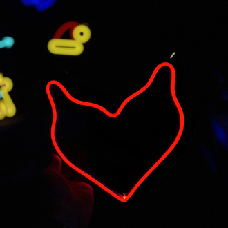 Şeytansı Kalp Pleksi Neon