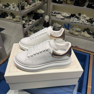 Alexander McQueen 