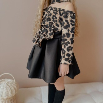 Leopar Omuz ve Fiyonk Detaylı Elbise