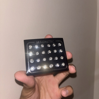 Mıknatıslı Küpe Iced Out 