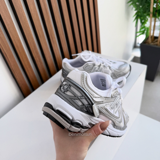 NB 1906A white