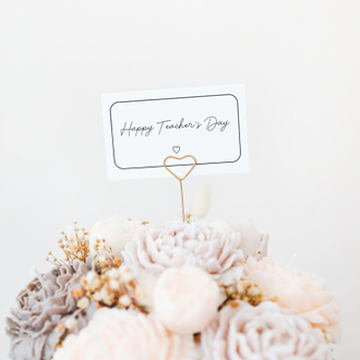 Beige Bloom Candle Bouquet