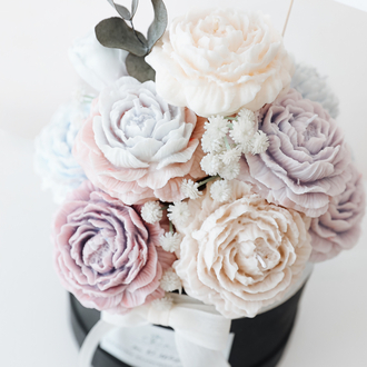 Lilac Bloom Candle Bouquet