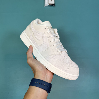 Jordan Low Sand