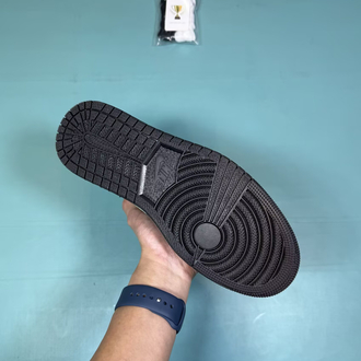 Jordan Low Black Cat