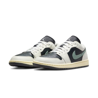 Jordan Low Hook 5