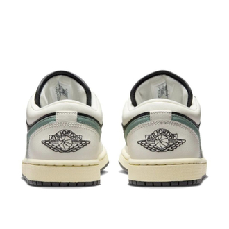 Jordan Low Hook 5