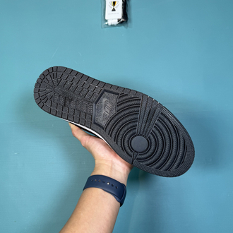 Jordan Low Black Silver