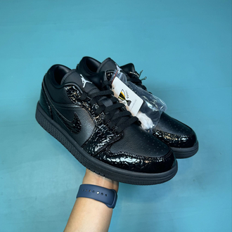 Jordan Low Black Spider
