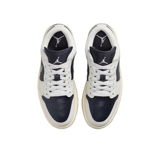 Jordan Low Hook 5