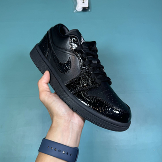 Jordan Low Black Spider