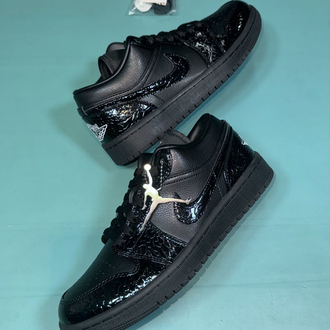 Jordan Low Black Spider