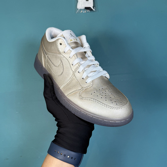 Jordan Low Champagne