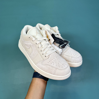 Jordan Low Sand