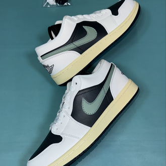 Jordan Low Hook 5