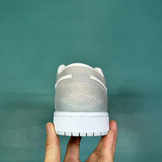 Jordan Low Wolf Grey