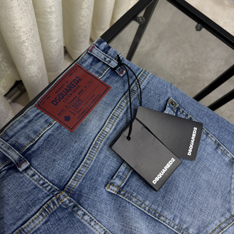 DSQUARED2