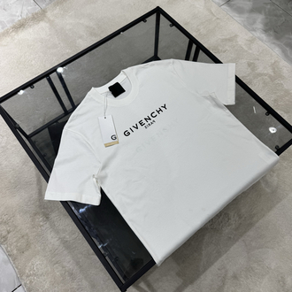 GIVENCHY