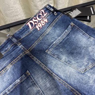DSQUARED2