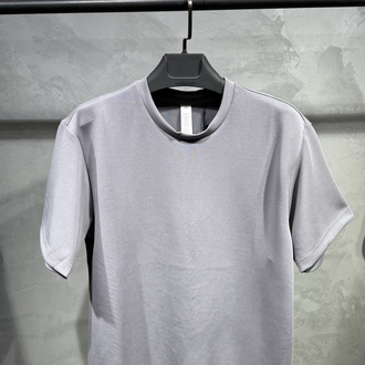 Alo Yoga T-shirt