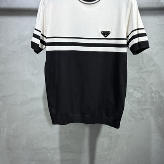PRADA T-SHIRT