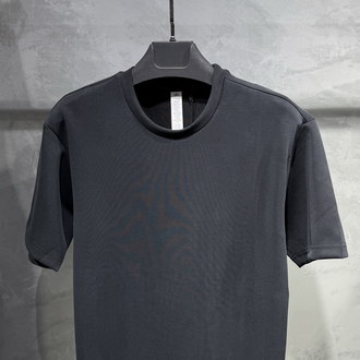 Alo Yoga T-shirt