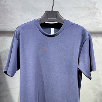 Alo Yoga T-shirt
