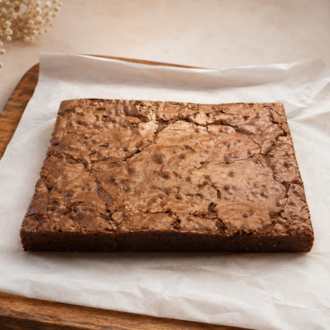 Tepsi Brownie — Bol Çikolatalı Ev Yapımı