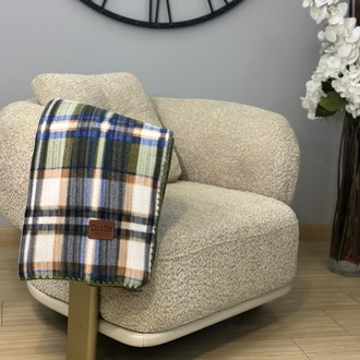Green Tea – Doğal Tonlarda Yumuşak Polar TV Battaniyesi (135×175 cm)