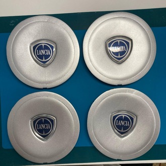 Lancia Delta 16'' jant göbeği kapağı adet