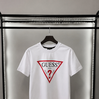 Guess Kırmızı Detay Beyaz Tişört