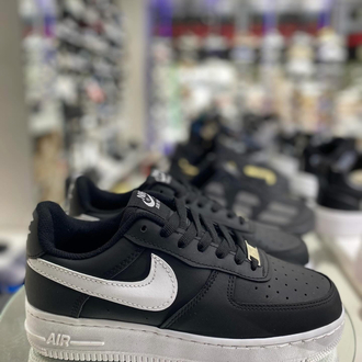 Nike Air Force 1 '07 – Siyah / Beyaz Detaylı Sneakers