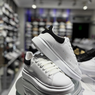 Alexander McQueen Kalın Tabanlı Beyaz / Siyah Detaylı Sneakers