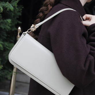 UMİ SOFT LAUNCH | EKRU Baget East-West Çanta - Bag Charm Hediyeli