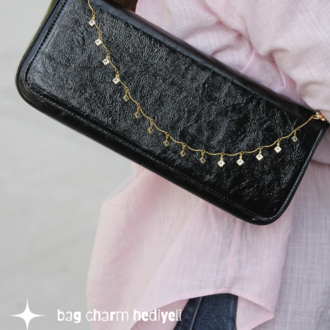 UMİ BLACKLIST | SİYAH RUGAN Baget East-West Çanta - Siyah Bag Charm Hediyeli