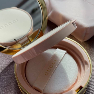 Gucci Pudra (Kılıfı ve Süngeri ile birlikte)