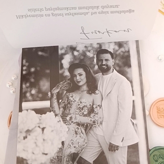 Kuş gözlü davetiye, şeffaf zarfa baskılı