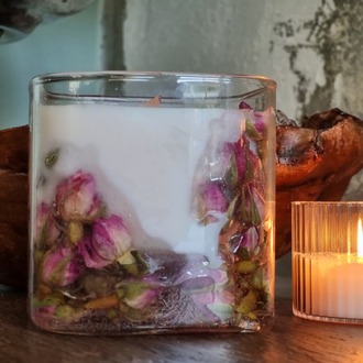 Gerçek Kurutulmuş Gül Tomurcuklu Ahşap Fitilli Soya Wax Mum,Gül Kokulu Jel Mum