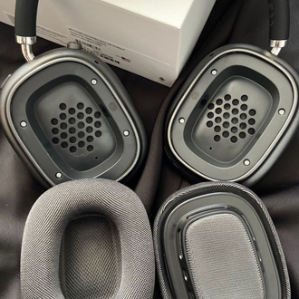 AirPods max