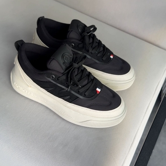 SİYAH MONCLER