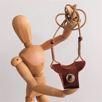 Fionda Deri Gözlük Kolyesi