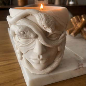 "Medusa" Mumu 