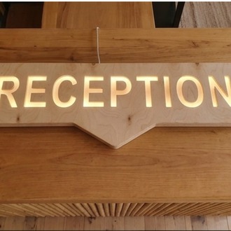 Ahşap Işıklı Reception Tabelası