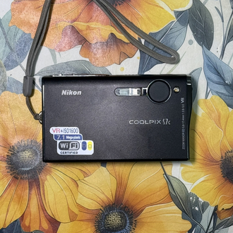 Nikon S7C