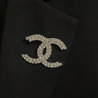 Chanel broş
