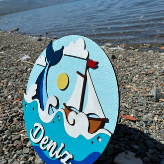 Özel İsimli Ahşap Bebek Kapı Süsü - 30 cm Denizci/Balina Temalı El Boyaması