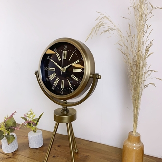 Eskitme Metal Mini Tripod Zarif Masa Saati 45×26 cm
