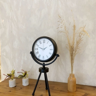 Siyah Metal Mini Tripod Roma Rakamlı Masa Saati 45×26 cm